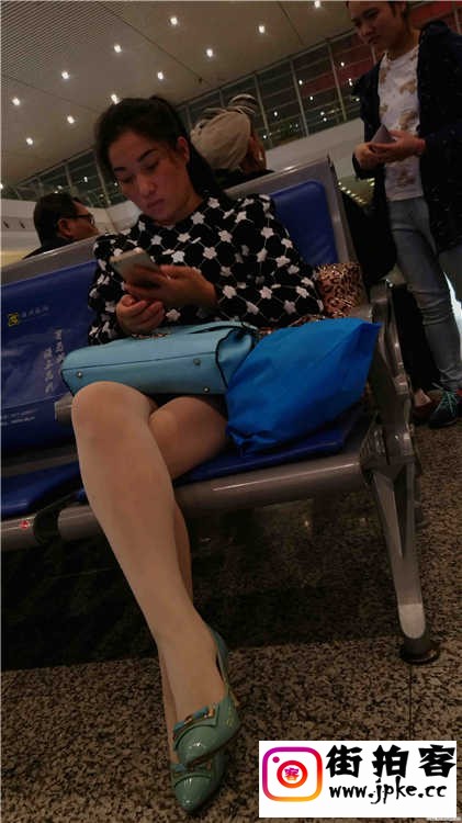 163604qauykoa8dy8aygam.jpg