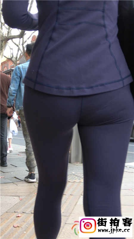 155536tuz417zyyl00401c.jpg
