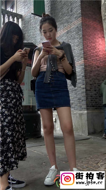 151736lrxyhyfhj08v3434.jpg