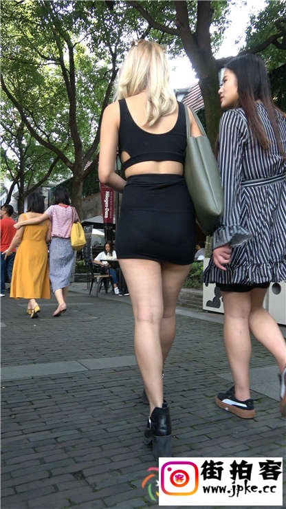 180839bfccdcc4v7za82hu.jpg