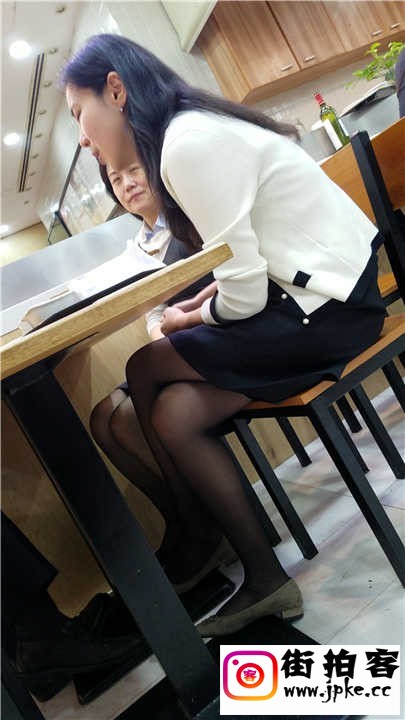 164818b1s11lva1b951baa.jpg