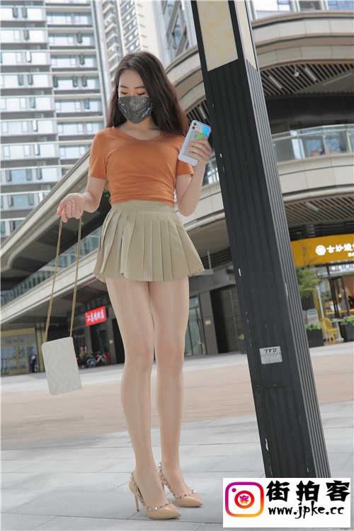 BM1565421-QQ2031306786.jpg
