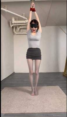 【眼眸】捆绑原创系列❤️窒息电击大合集[MP4/73G]