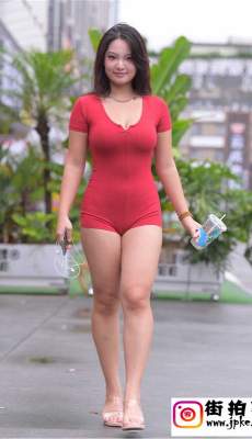 4K-[一始专区] 雨巷小妞 套图[14.3G]