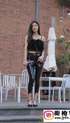 4K-[一始专区] 幽暗 视频[MP4/15.3G]