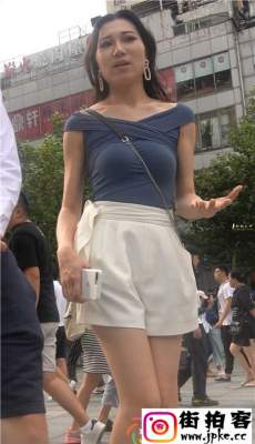 4K-街拍性感休闲白短裤长腿高跟美女[MP4/1.5G]