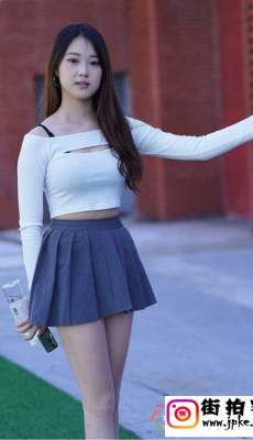 4K-[一始专区] 百褶裙女孩 视频[MP4/19G]